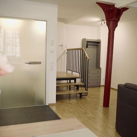 De La Vie Reutlingen - Altstadt Apartment An Stadthalle & Am Marktplatz Esterno foto