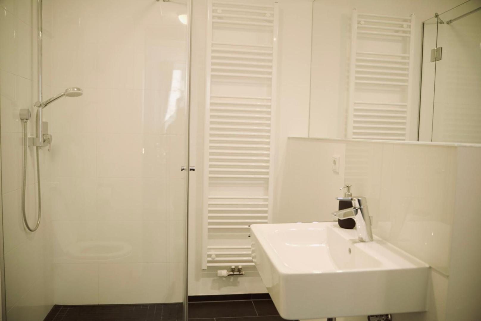De La Vie Reutlingen - Altstadt Apartment An Stadthalle & Am Marktplatz Esterno foto