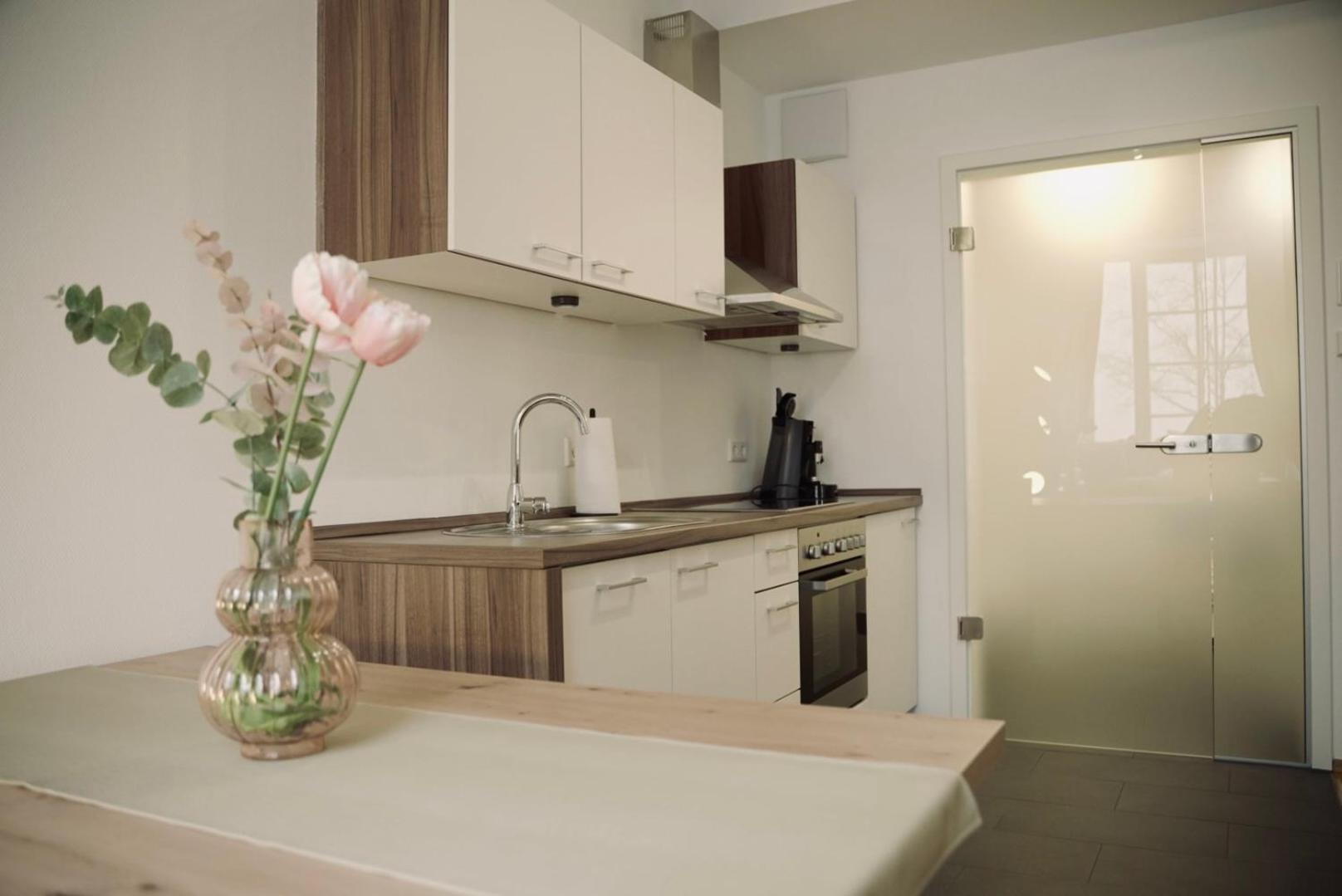 De La Vie Reutlingen - Altstadt Apartment An Stadthalle & Am Marktplatz Esterno foto