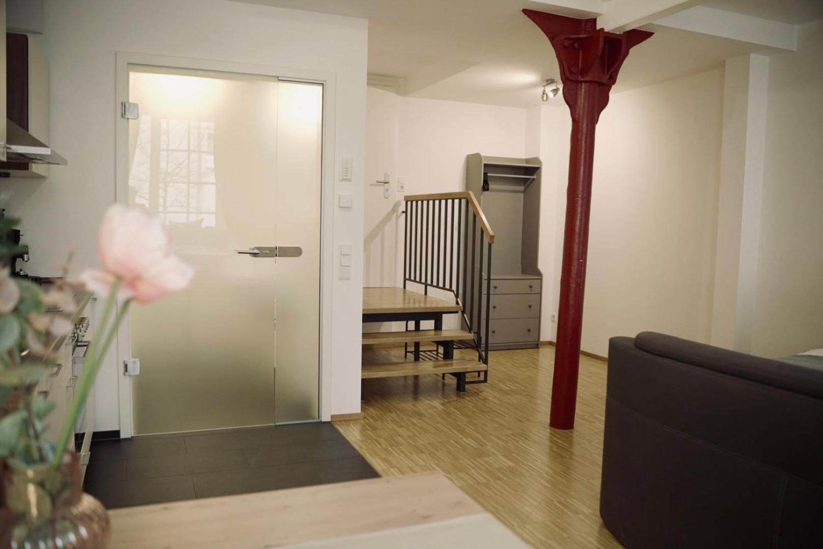 De La Vie Reutlingen - Altstadt Apartment An Stadthalle & Am Marktplatz Esterno foto